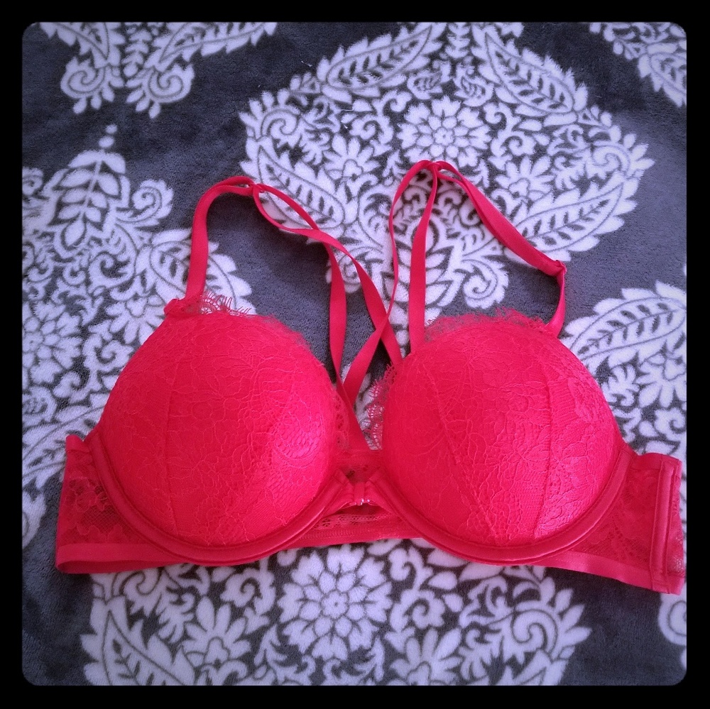 Victoria Secret Bombshell Never Worn